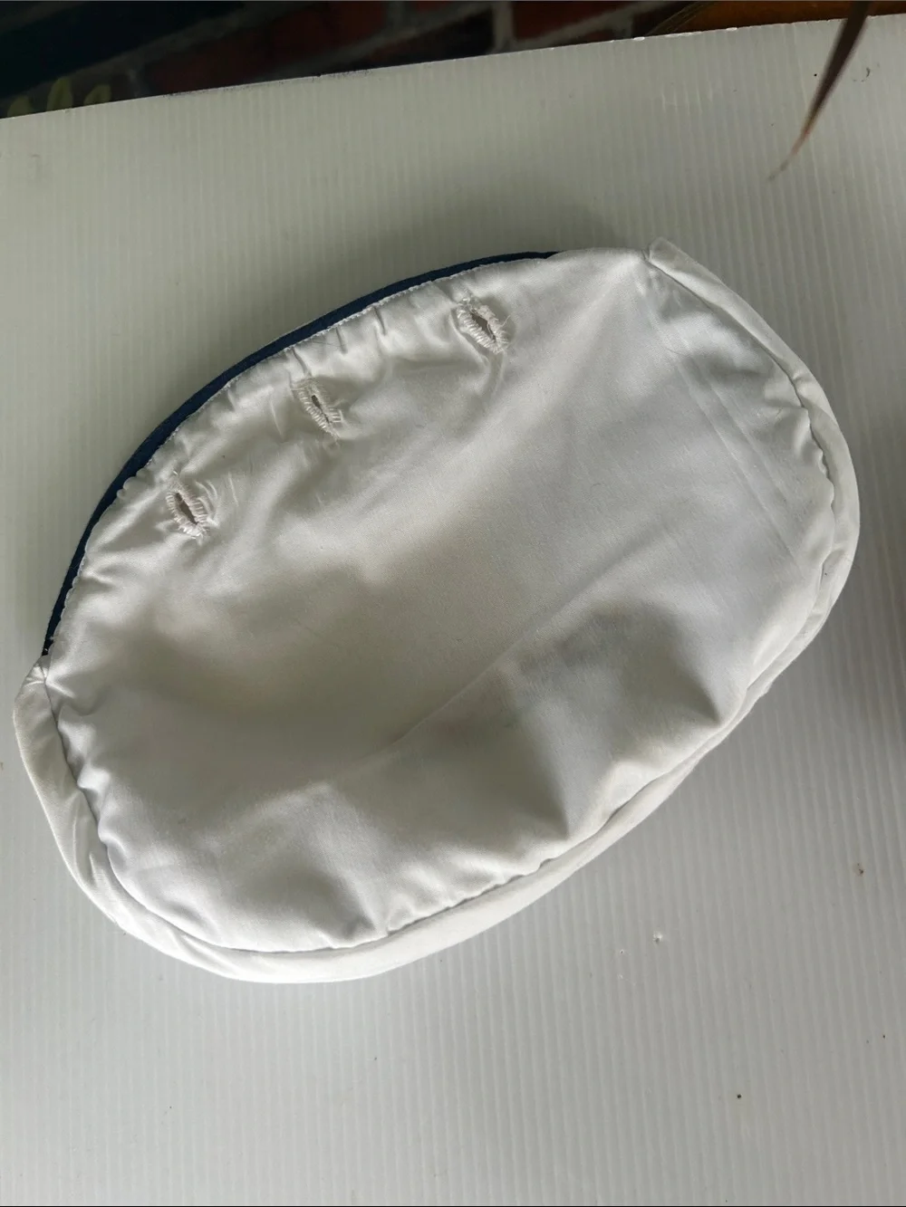 Vintage White Floral Embroidered Clutch with Wooden Handle